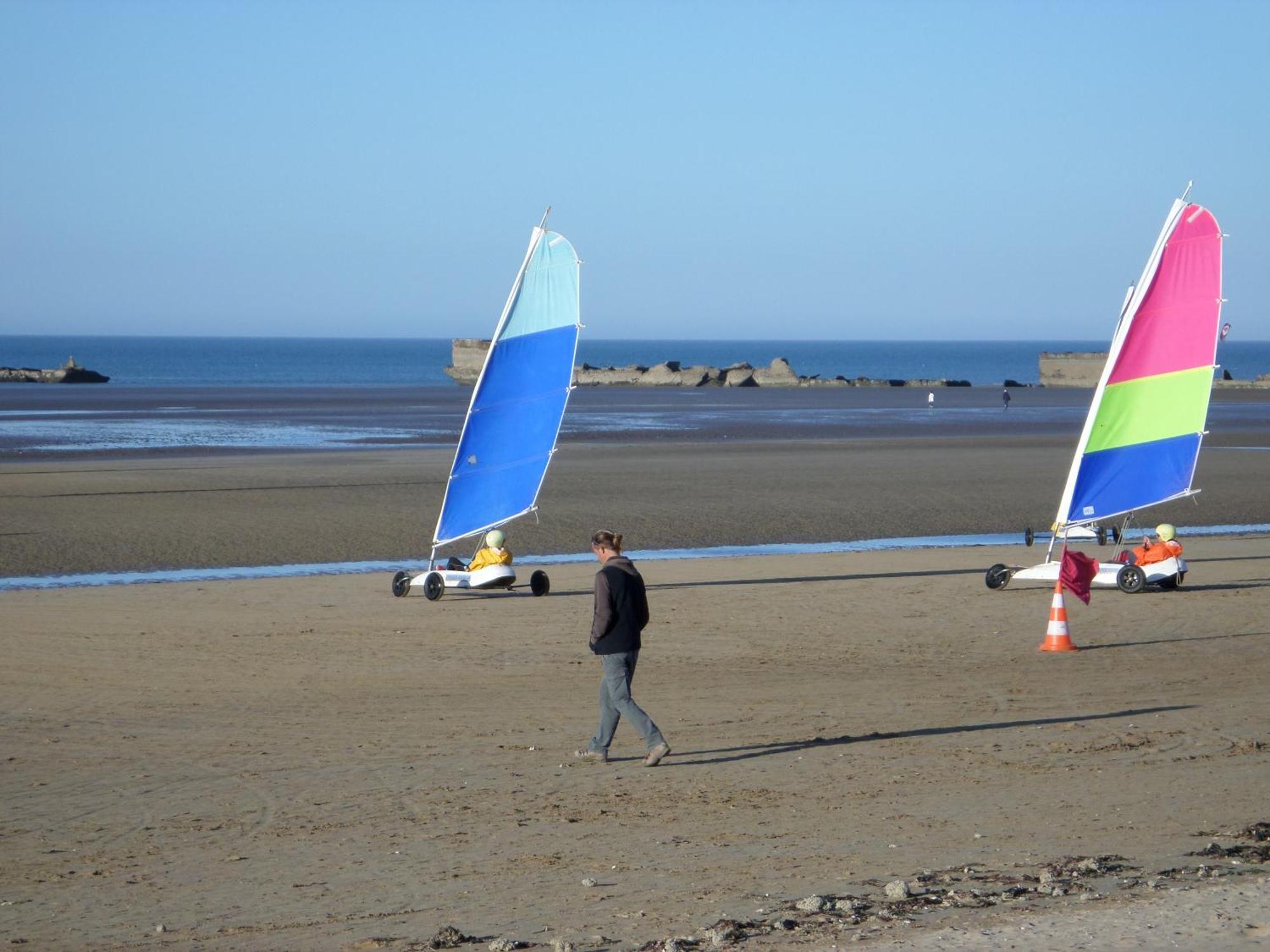 Gites " Arromanches" Ou "Bord De Mer Pmr" 2 Chambres En Front De Mer A Asnelles , 3Km D'Arromanches, 10Km De Bayeux Eksteriør billede